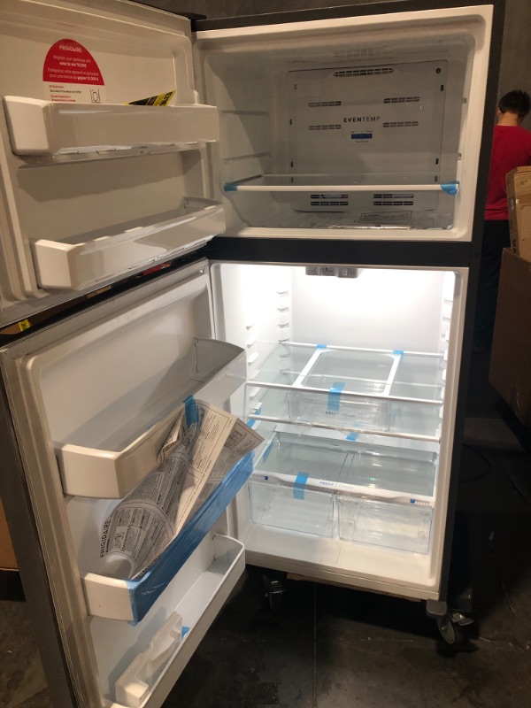 Photo 16 of [Minor Damage] Frigidaire 18.3 Cu. Ft. Top Freezer Refrigerator