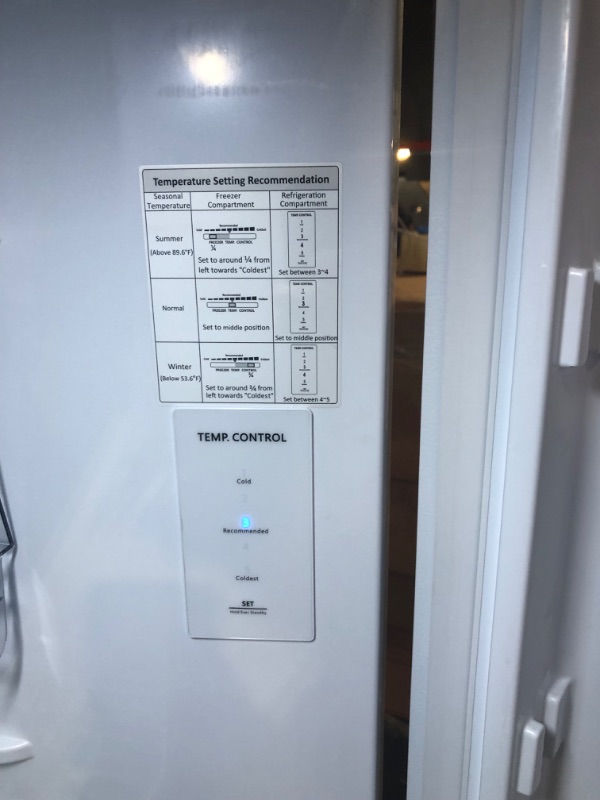 Photo 9 of [Minor Dent] Hisense 18-cu ft Top-Freezer Refrigerator (White)