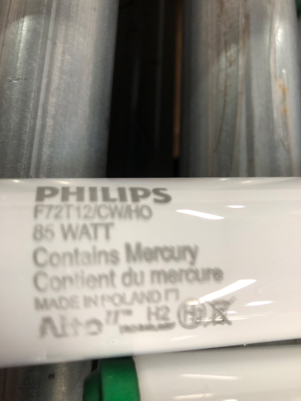 Photo 2 of philips 82 watt 5ft 9 inch light 2 pack