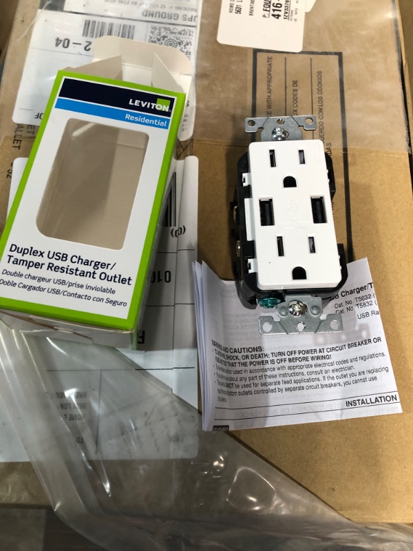 Photo 1 of  PACK OF 4 Leviton T5632-W 15-Amp Charger/Tamper Resistant Duplex Receptacle