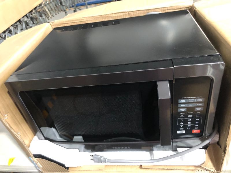 Photo 6 of **PARTS ONLY, NON-FUNCTIONAL, DENTS AND SCRATCHES** TOSHIBA EM131A5C-BS Countertop Microwave Ovens 1.2 Cu Ft, 12.4" 1100W Black Microwave Oven