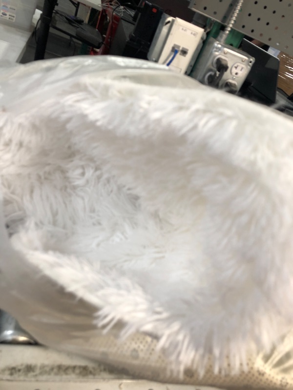 Photo 2 of * USED * 
Rug 4x6, Faux Fur Sheepskin Rug