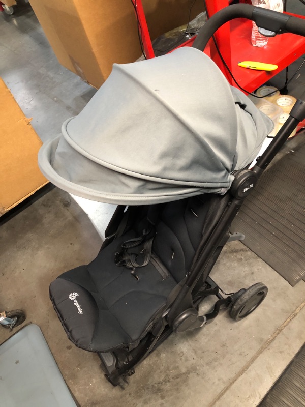 Photo 4 of * item used * item dirty *
Ergobaby Metro+ Compact Baby Stroller, Lightweight Umbrella Stroller Folds Down for Overhead Airplane Storage 