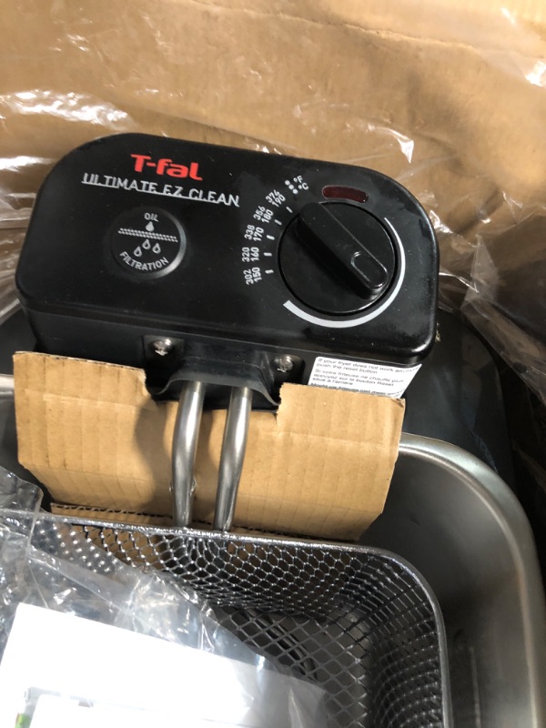 Photo 4 of * USED * 
T-fal Deep Fryer with Basket, Stainless Steel, Easy to Clean Deep Fryer, Oil Filtration, 2.6-Pound, Silver, Model FR8000 Clean oil filtration system