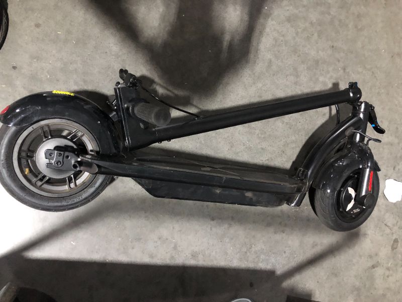 Photo 3 of **PARTS ONLY NON-FUNCTIONAL, SHUTS OFF AFTER 10 SECONDS RUNNING ON FULL CHARGE** Hover-1 Alpha Electric Scooter