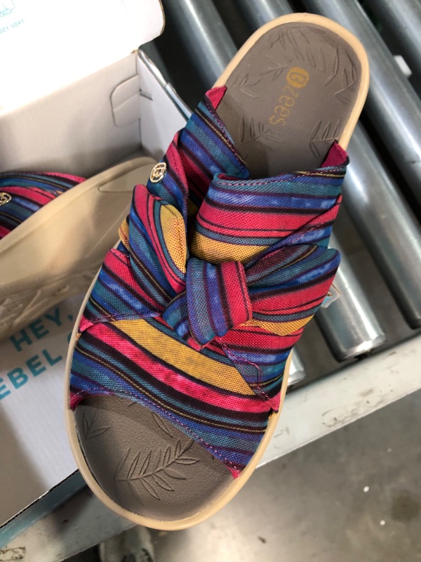 Photo 1 of BZees Women's, Smile Sandal 8.5 
