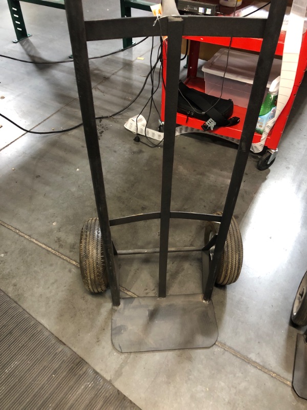 Photo 3 of ***HANDLE BROKEN - SEE PICTURES***
Milwuakee 800 lb. Capacity D-Handle Hand Truck