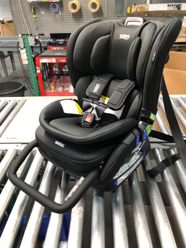 Photo 5 of ***USED - MISSING ACCESSORIES - INCLUDING CUPHOLDER - NO PACKAGING***
Britax Poplar S Convertible Car Seat, 2-in-1 Car Seat with Slim 17-Inch Design, ClickTight Technology, Onyx
