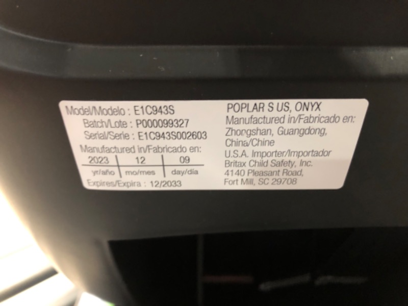 Photo 2 of ***USED - CUPHOLDERS MISSING - OTHER PARTS LIKELY MISSING AS WELL - NO PACKAGING***
Britax Poplar S Convertible Car Seat, 2-in-1 Car Seat with Slim 17-Inch Design, ClickTight Technology, Onyx
