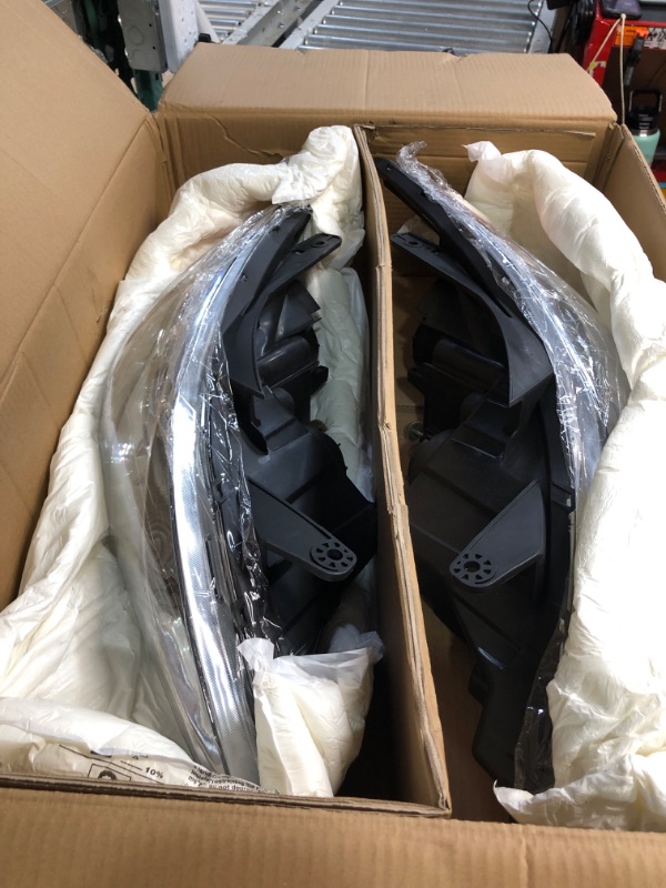 Photo 1 of LABLT Headlights/Lamps Replacement Projector Headlight Clear Lens Amber Corner ABS Plastic Polycarbonate Lens Fit for 11-14 Hyundai Sonata