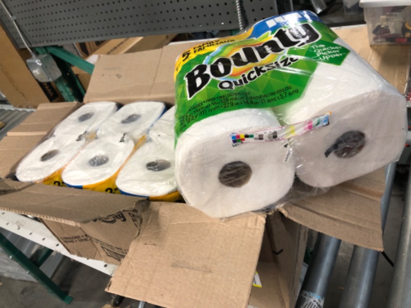 Photo 2 of Bounty Quick Size Paper Towels, White, 4 Packs Of 2 Family Rolls = 8 Family Rolls