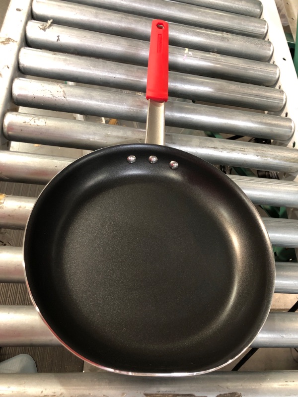 Photo 1 of 12' frying pan/skillet 