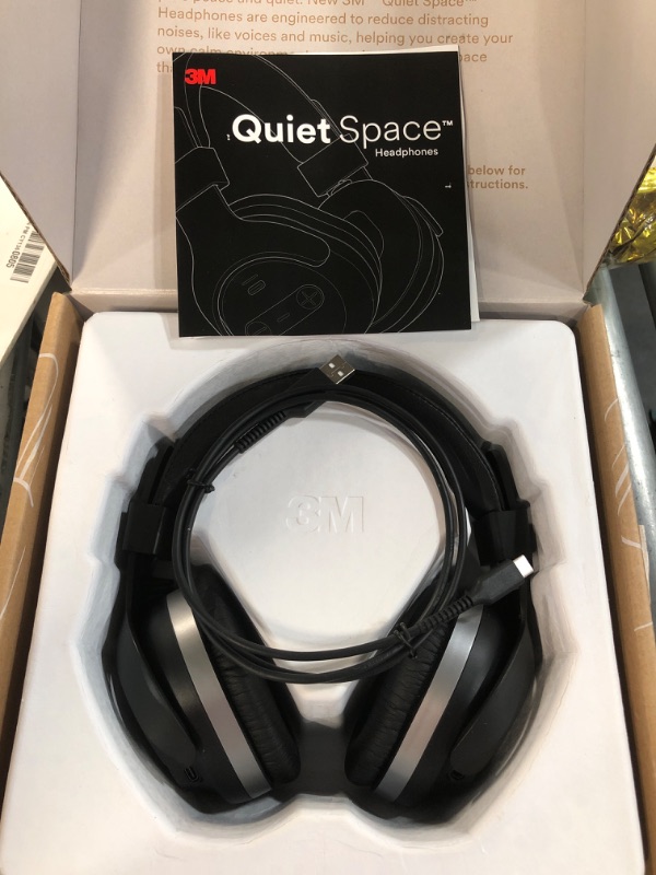 Photo 2 of MMMQUIETSPSIOC Noise Masking Headset, Black