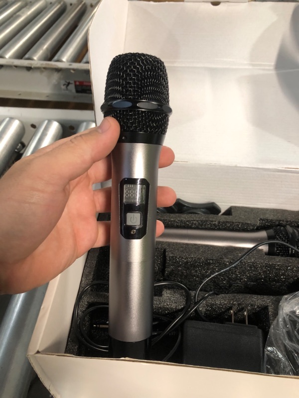 Photo 4 of * used * powers on * 
TONOR Wireless Microphone,Metal Dual Professional UHF Cordless Dynamic Mic Handheld Microphone System 200ft(TW-820)