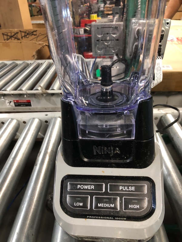 Photo 5 of **DOES NOT TURN ON(FOR PARTS ONLY)**Ninja BL610 Professional 72 Oz Countertop Blender with 1000-Watt Base and Total Crushing Technology for Smoothies, Ice and Frozen Fruit, Black, 9.5 in L x 7.5 in W x 17 in H with 25 Chef-inspired Recipes