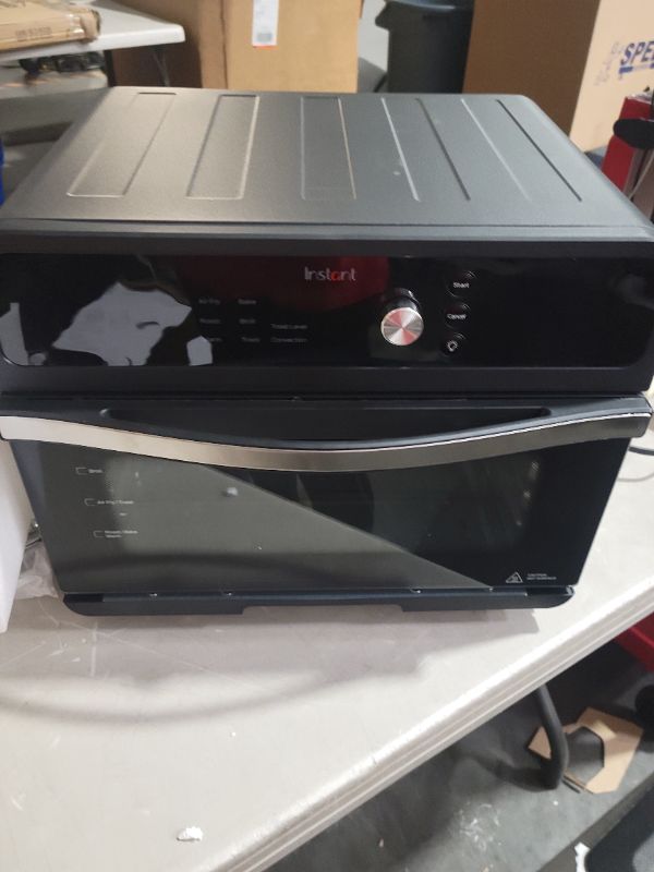 Photo 2 of **SEE NOTES/FOR PARTS**
Instant Omni Air Fryer Toaster Oven Combo 19 QT/18L, From the Makers of Instant Pot, 7-in-1 Functions, Fits a 12" Pizza Oven, 6 Slices of Bread, App with Over 100 Recipes, Black Finish 19QT OMNI Toaster Oven