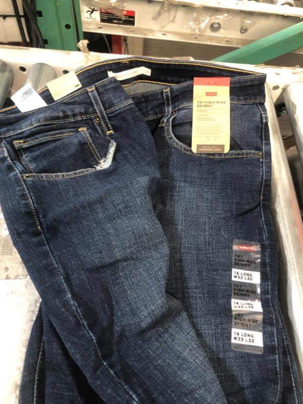 Photo 4 of Levi's Women's 721 High Rise Skinny Jeans, Blue Story, 33 (US 16) L **LOOK BRAND NEW**