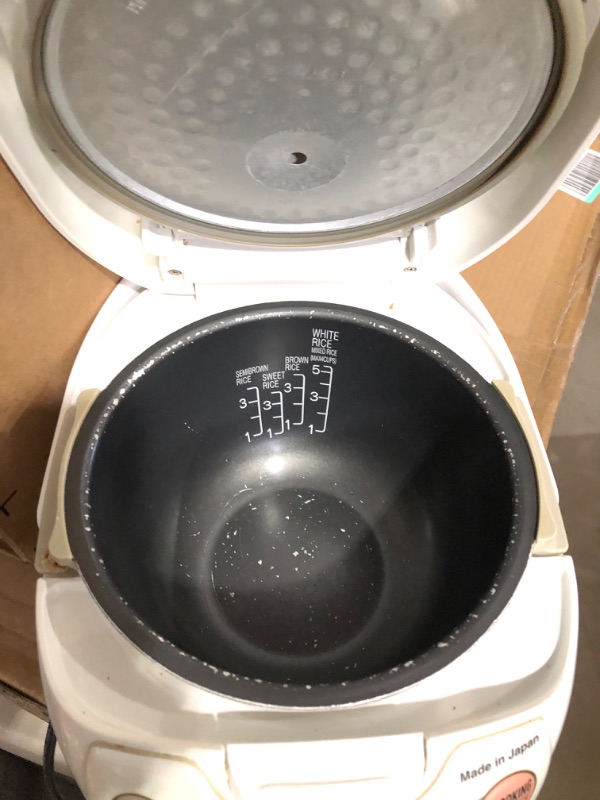 Photo 5 of * sold for parts * 
Zojirushi, Made in Japan Neuro Fuzzy Rice Cooker, 5.5-Cup, Premium White