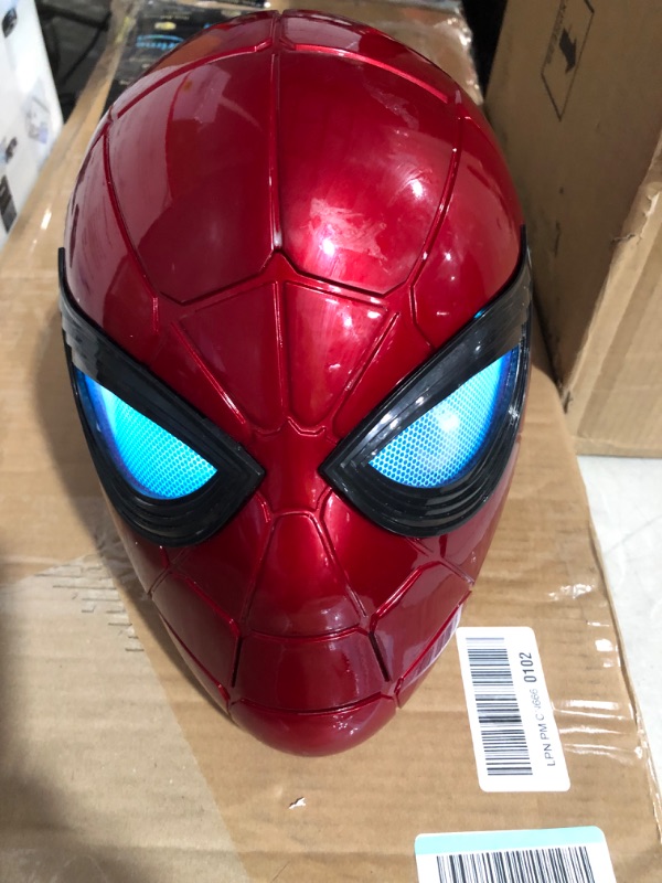 Photo 2 of **USED** **POWERS ON** Spider-Man Marvel Legends Series Iron Spider Electronic Helmet 
