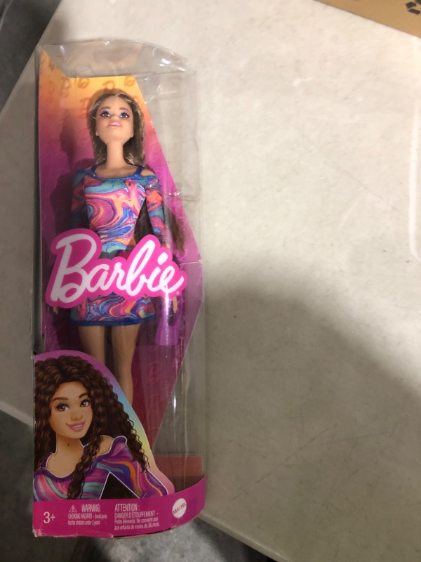 Photo 4 of **LOOKS NEW** **SEE PHOTOS** Barbie Fashionistas Doll