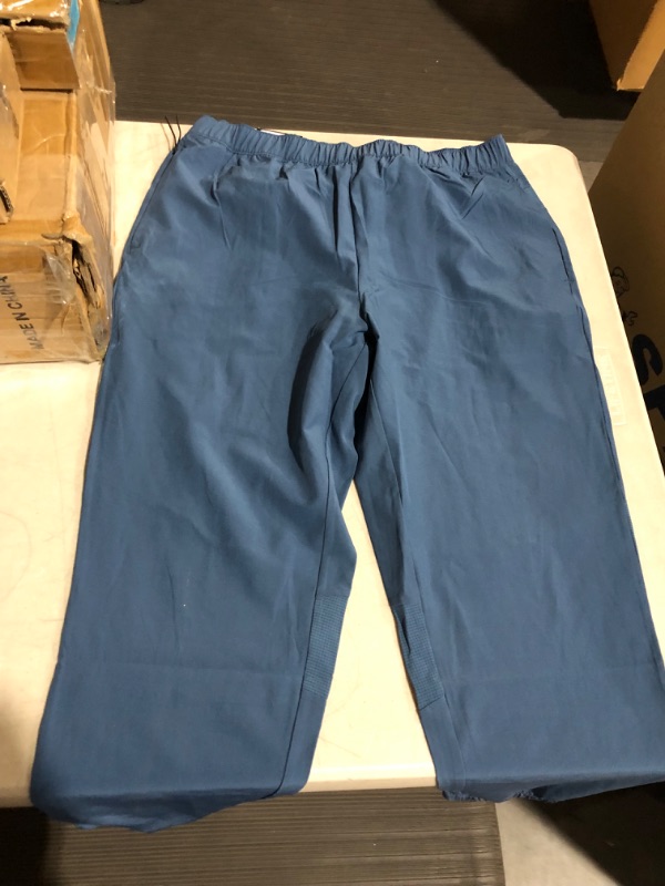 Photo 3 of GapFit Men's Performance Joggers MEDIUM 
