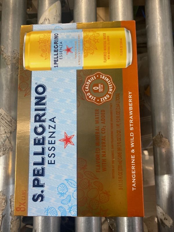 Photo 3 of San Pellegrino Tangerine & Wild Strawberry Mineral Sparkling Water 11.15 Fl Oz (Pack of 8)