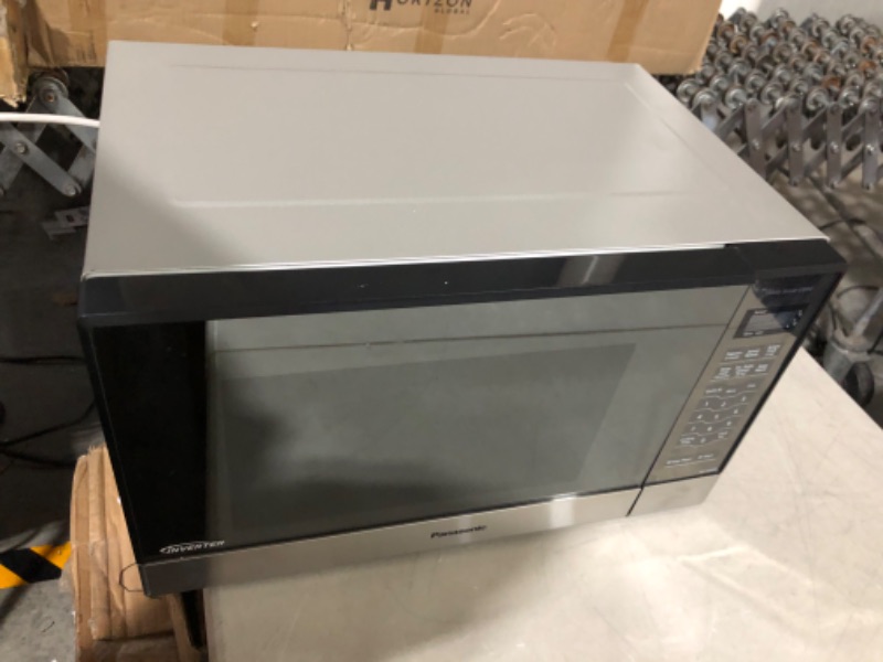 Photo 2 of **PARTS** **NO POWER** Panasonic Microwave Oven NN-SN686S Stainless Steel Countertop/Built-In with Inverter 