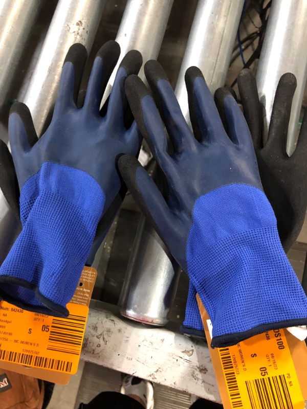 Photo 1 of 2 Women's Large Blue Double Dipped Latex Glove