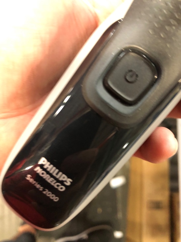 Photo 4 of **USED** Philips Norelco Shaver 2300 Rechargeable Electric Shaver with PopUp Trimmer, Black, 1 Count, S1211/81