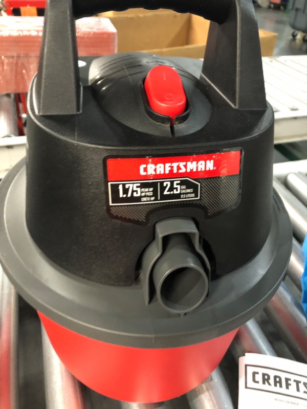 Photo 4 of [FOR PARTS, READ NOTES]
CRAFTSMAN 2.5 Gallon 1.75 Peak HP Wet/Dry Vac, Portable Shop Vacuum with Attachments
