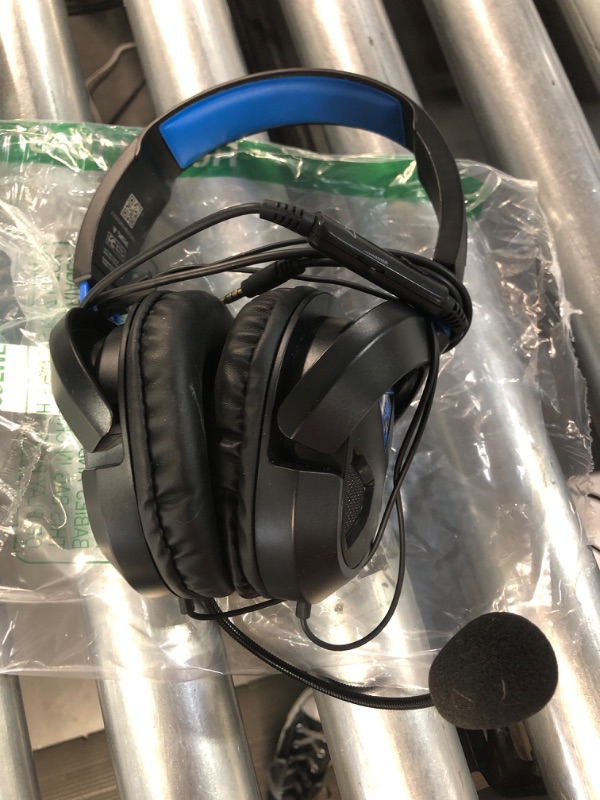 Photo 2 of USED Turtle Beach Recon 50 Gaming Headset  - BLUE AND BLACK