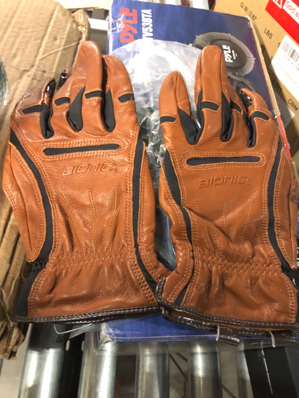 Photo 2 of Men's Tough Pro with Natural Fit Premium Leather Work Gloves/xl