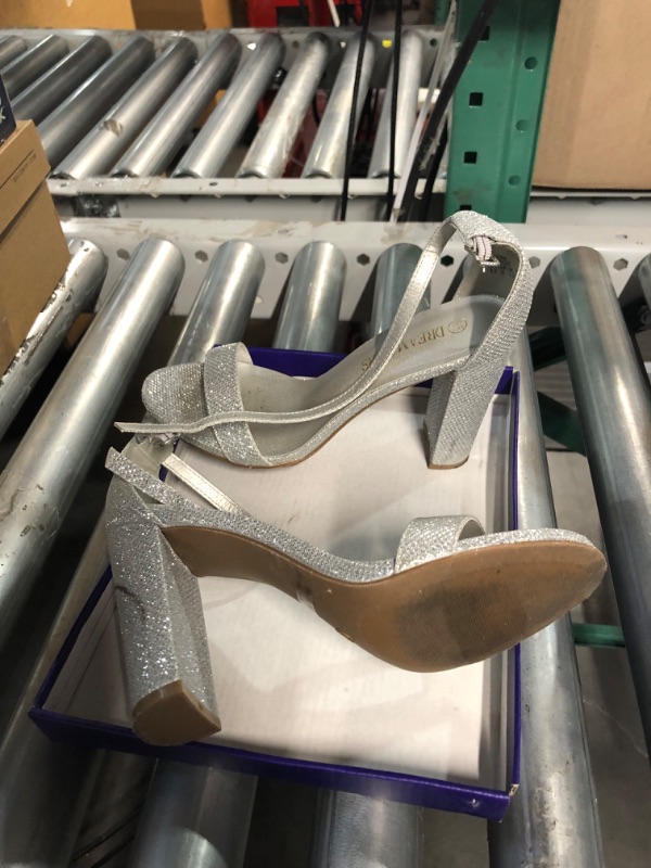 Photo 1 of ***USED****
TOP Moda Hannah-1 Fashion Women's Ankle Strap High Heel Sandal Shoes 6.5 Silver