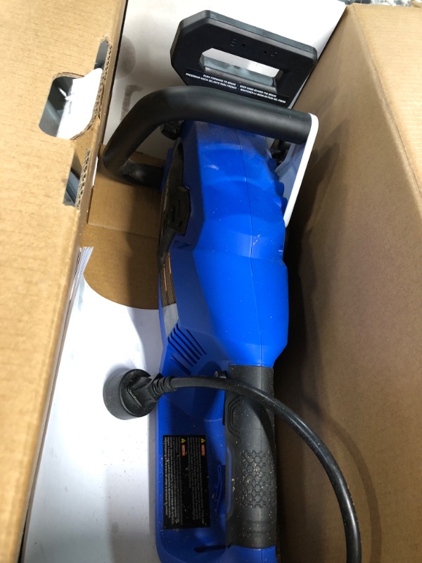 Photo 2 of * item used * damaged * non functional * sold for parts *
Kobalt A011038 18-in Corded Electric Chainsaw BLUE