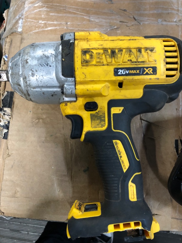 Photo 4 of [FOR PARTS]
DEWALT 20V Max XR Impact Wrench Kit, Brushless, High Torque, Detent Pin Anvil, 1/2-Inch, Cordless (DCF899M1)