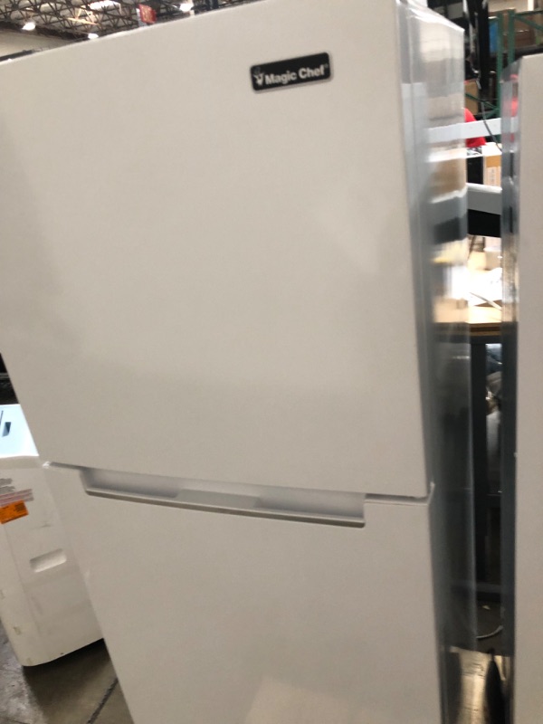 Photo 6 of ***DOES ""NOT"" COOL**  **POWERS ON BUT ONLY BLOWS ROOM TEMP. AIR IN FREEZER, ***DOES ""NOT"" COOL**
Magic Chef HMDR1000WE 10.1 cu.ft. top Freezer/Refrigerator, White