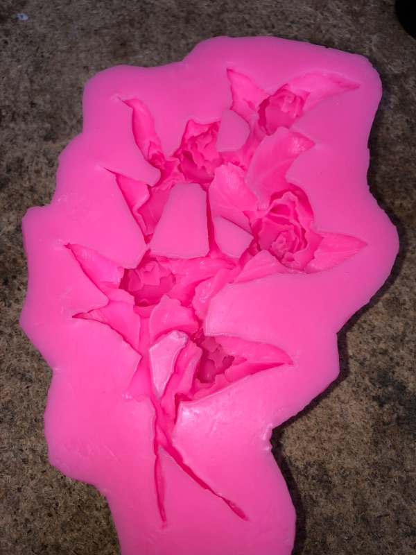 Photo 2 of 3D Flowers Silicone Fondant Molds Rose Cake Chocolate Moulds Dried Flower Jewelry Decorative Mould Resin Epoxy Clay Molds Pastry Baking Tools Rose Bouquet