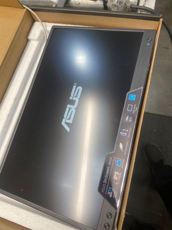 Photo 2 of ASUS Zen Screen 15.6” 1080P Portable Monitor (MB166C) - Full HD, IPS, USB Type-C External Monitor, USB-Powered, Flicker Free, Anti-Glare Surface, Ultra Slim Travel Monitor For Laptop & Macbook 15.6" IPS FHD USB Type-C Tripod Mountable