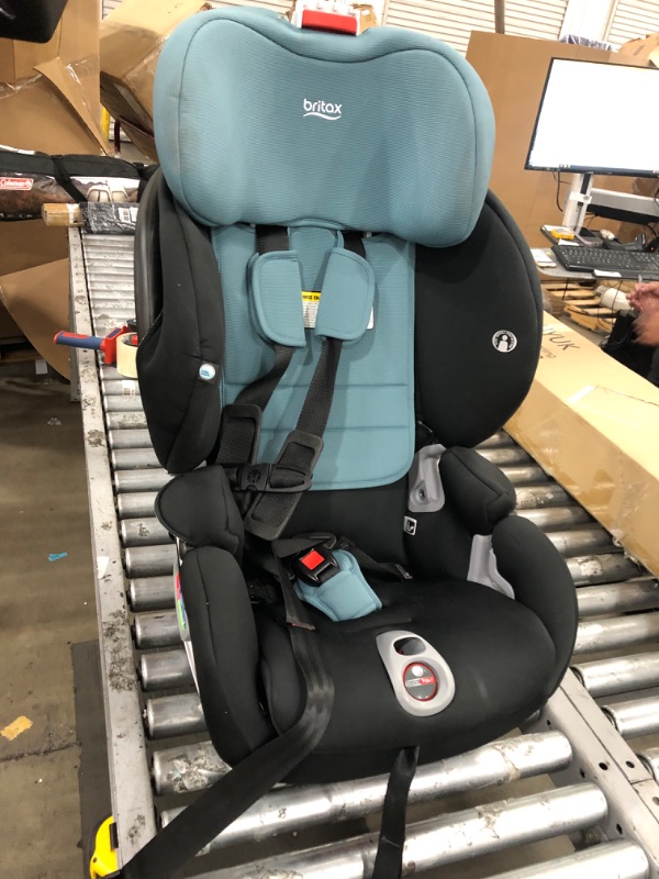 Photo 2 of Britax Boulevard Clicktight Convertible Car Seat, Green Contour SafeWash Boulevard Green Contour