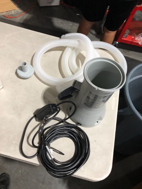 Photo 4 of ***FILTER MISSING - STRONG ODOR***
INTEX 28637EG C1000 Krystal Clear Cartridge Filter Pump for Above Ground Pools, 1000 GPH