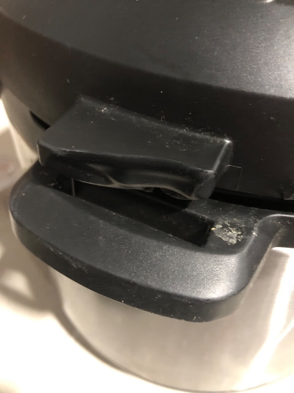 Photo 4 of * item used and damaged * see images *
Instant Pot Ultra, 10-in-1 Pressure Cooker, Slow Cooker, Rice Cooker, Yogurt Maker, 