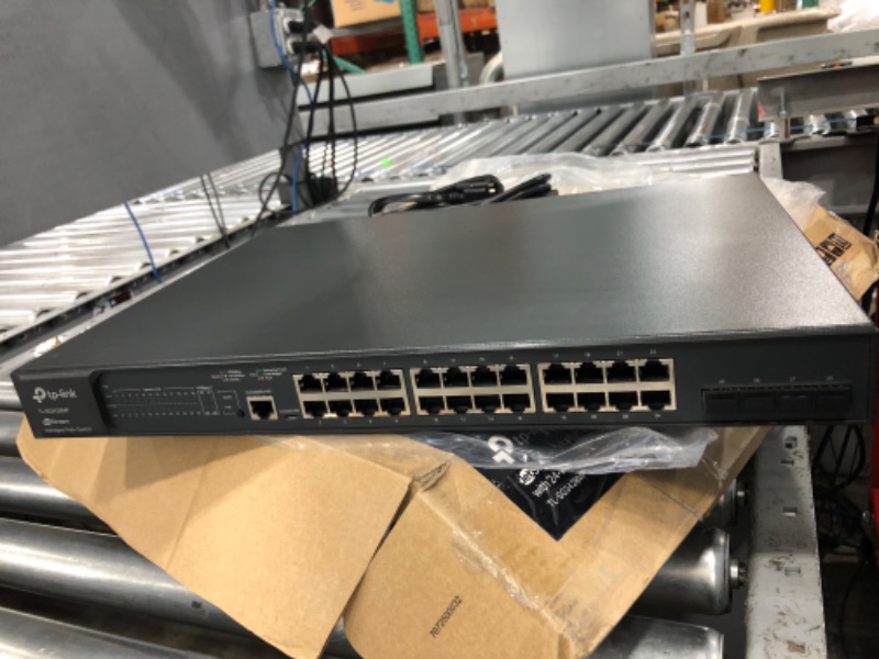 Photo 5 of JetStream 28-Port Gigabit L2 PoE
