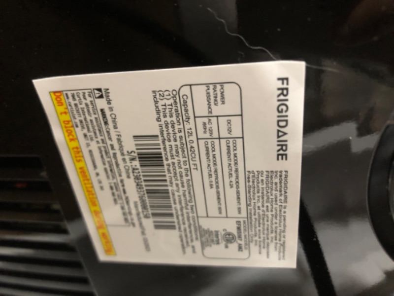 Photo 3 of ***POWERS ON*** FRIGIDAIRE EFMIS567_AMZ 18 Can OR 4 Wine Bottle Retro Beverage Fridge, Temperature Control, Thermoelectric, FreonFree, Stainless