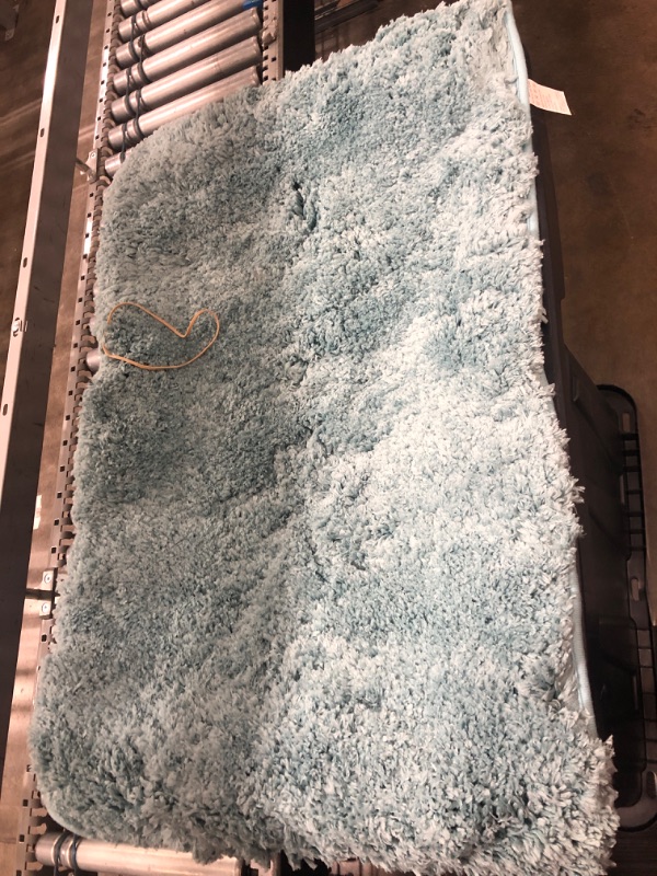 Photo 1 of 2 PC BATHROOM CARPET 1 QTY 32'' X 20'' AND 1 QTY 16'' X 24'' TEAL