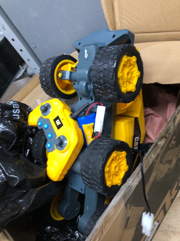 Photo 2 of **turns on but doesn't run***
Tonka Mighty Monster RC Dump Truck - A First-Ever - Made with Real Steel, Variable Speed, Motorized Hauling & Dumping, 360 Degree Stunts - Great Gift for Ages 5+, Frustration Free Packaging