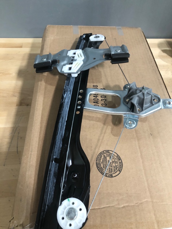 Photo 1 of ACDelco GM Original Equipment 42339885 Front Driver Side Window Regulator with Motor