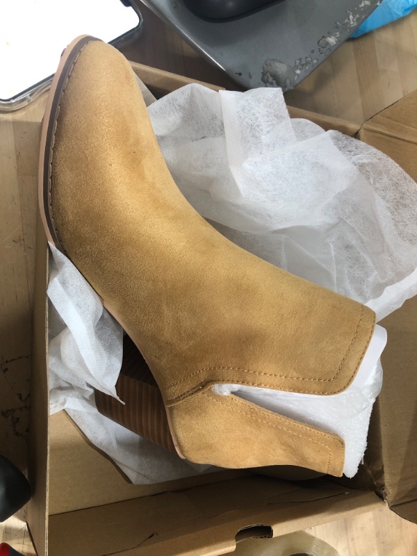 Photo 1 of 8.5 tan boots woman's