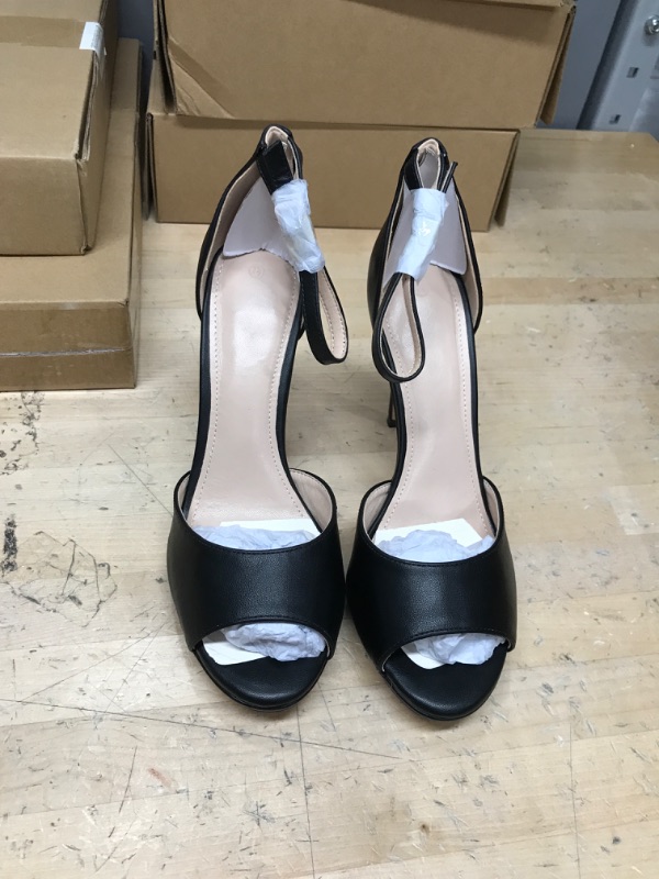 Photo 1 of GENERIC BLACK WOMENS HIGH HEELS (SIZE 7.5)