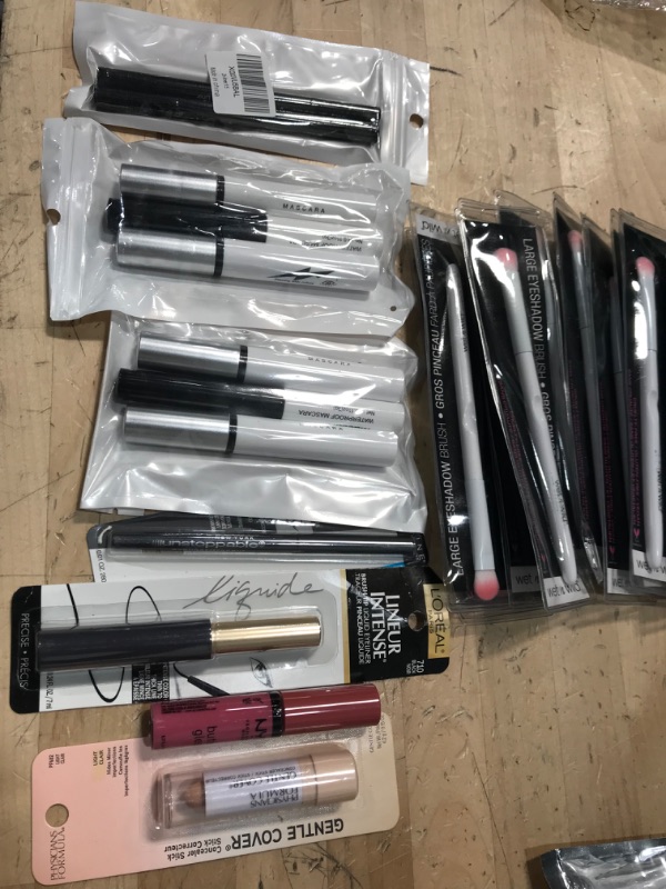 Photo 1 of ***Bundle of Beauty accessories/make-up - 17 pack 