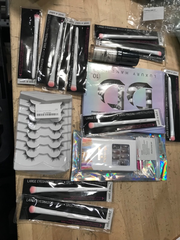 Photo 1 of ***Bundle of Beauty accessories/make-up - 14 pack 
